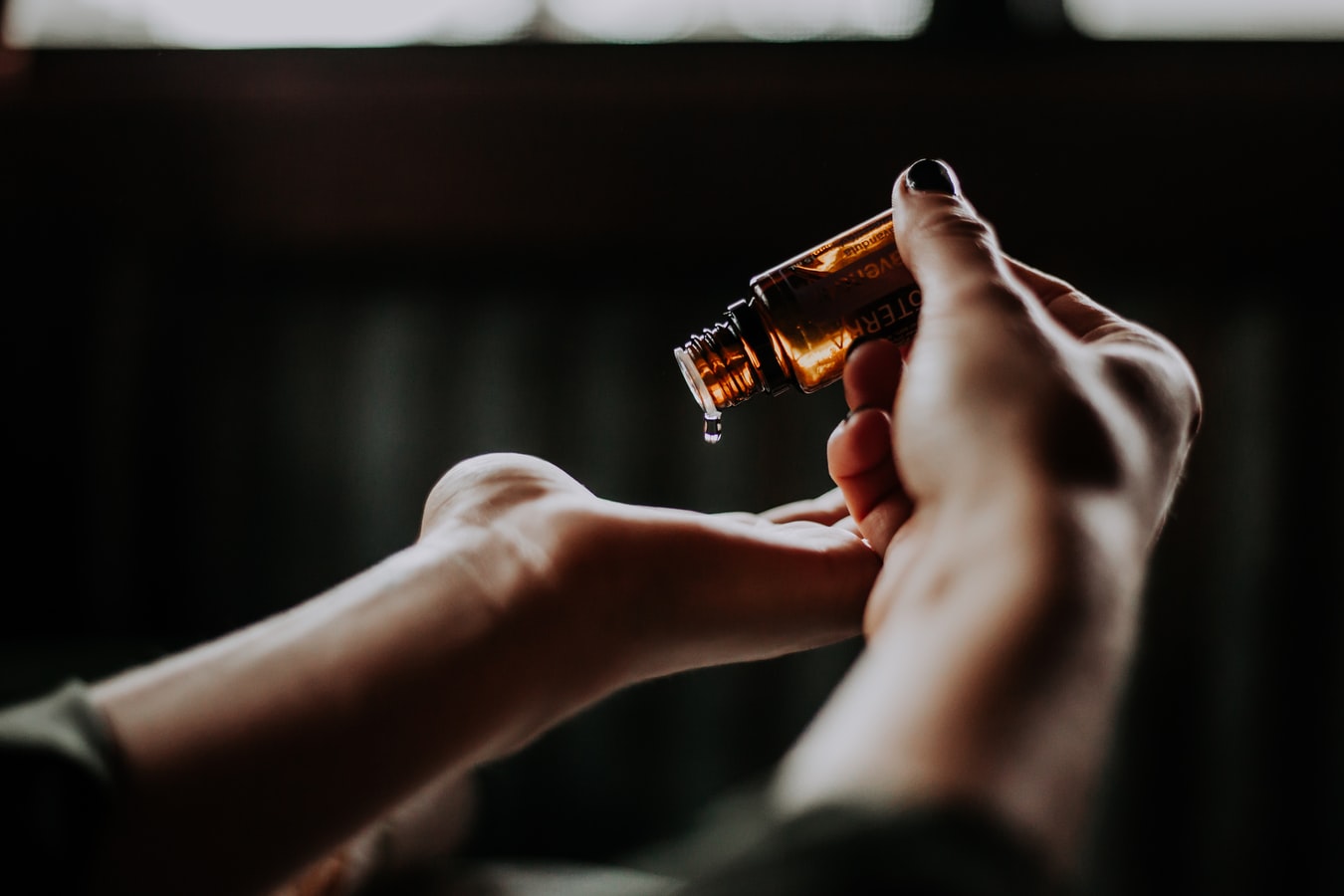 The best essential oil scents for the holidays